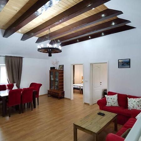 Apartament 2 Camere - Casa Divertis Buzau Exterior photo