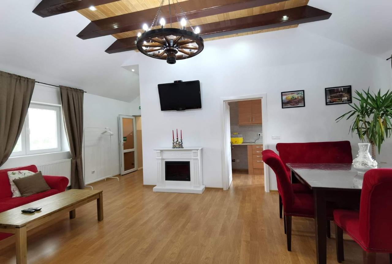 Apartament 2 Camere - Casa Divertis Buzau Exterior photo